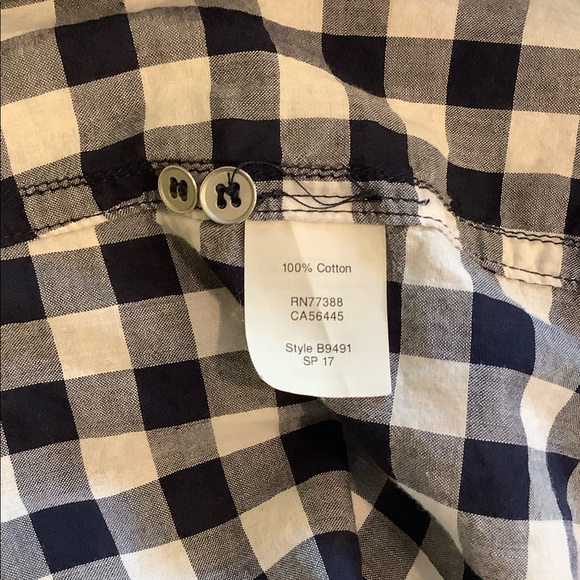 Wardrobe Basic! Checkered Women’s Shirt - Picture 5 of 10